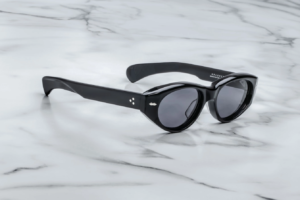 Krasner_Black_3-4_Cropped_5377x3585_mk5gbq