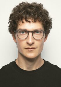 Kaleos Berkus M Gris Cristal Mat coloris 3 — lunettes portées