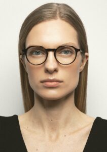 Kaleos Berkus M Havane Foncé coloris 2 — lunettes portées