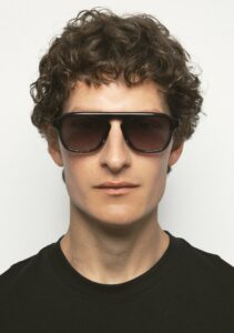 Kaleos Crowne Bleu marine cristal coloris 5 — lunettes portées de face