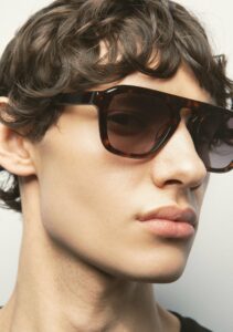 Kaleos Crowne Havane foncé coloris 2 — lunettes portées de profil