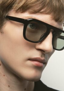Kaleos Crowne Noir Photochromique coloris 1 — lunettes portées de profil