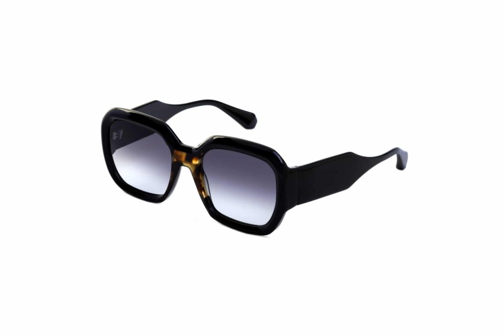 6453 1 liz squared sunglasses by gigi barcelona 3 1 2250x1500 1